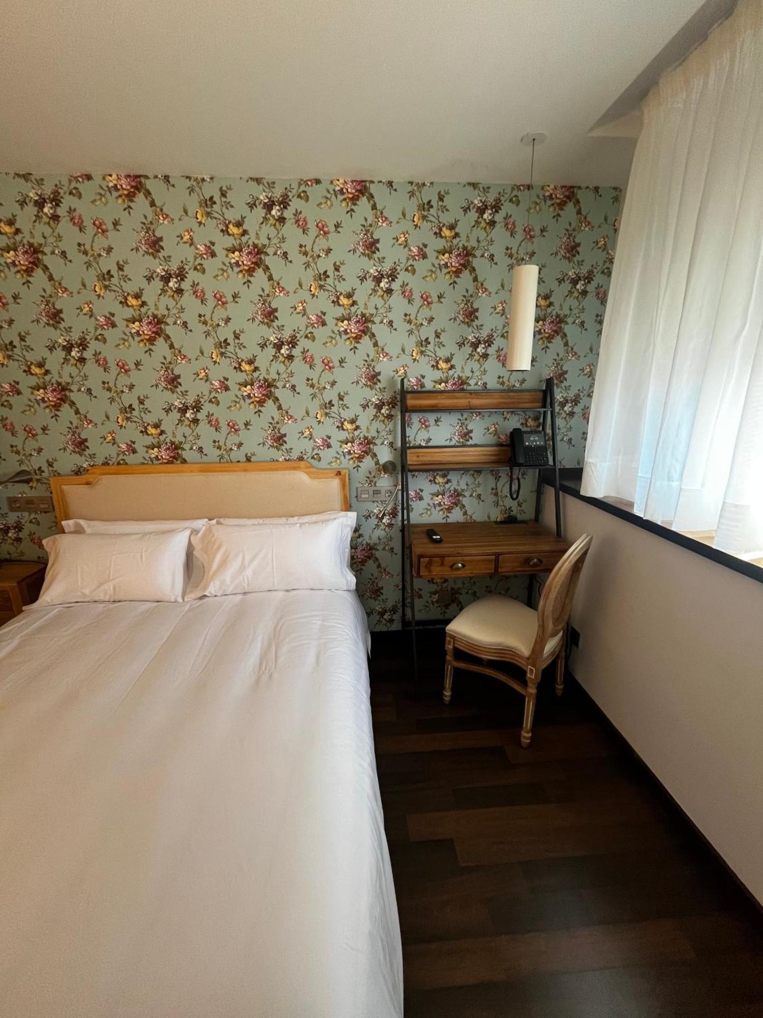Christine Boutique Hotel El Barraco Eksteriør billede