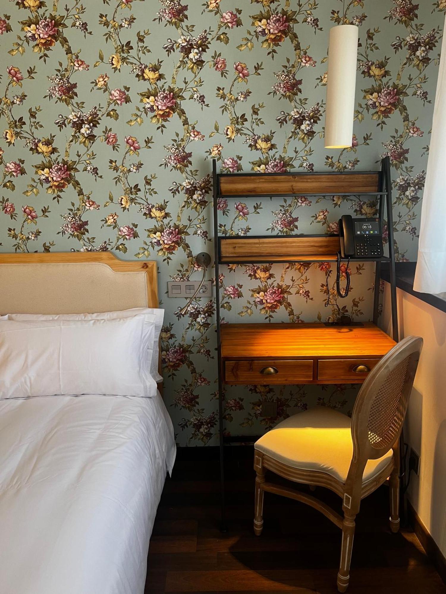 Christine Boutique Hotel El Barraco Eksteriør billede